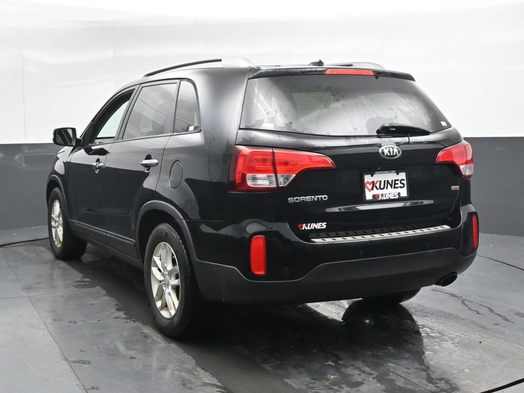 Used 2015 Kia Sorento LX image 10