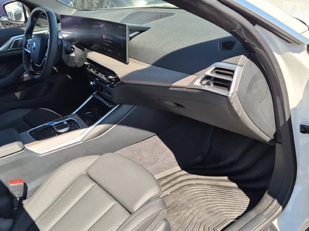 Certified 2025 BMW i4 eDrive40 w/ Parking Assistance Package RWD image 9