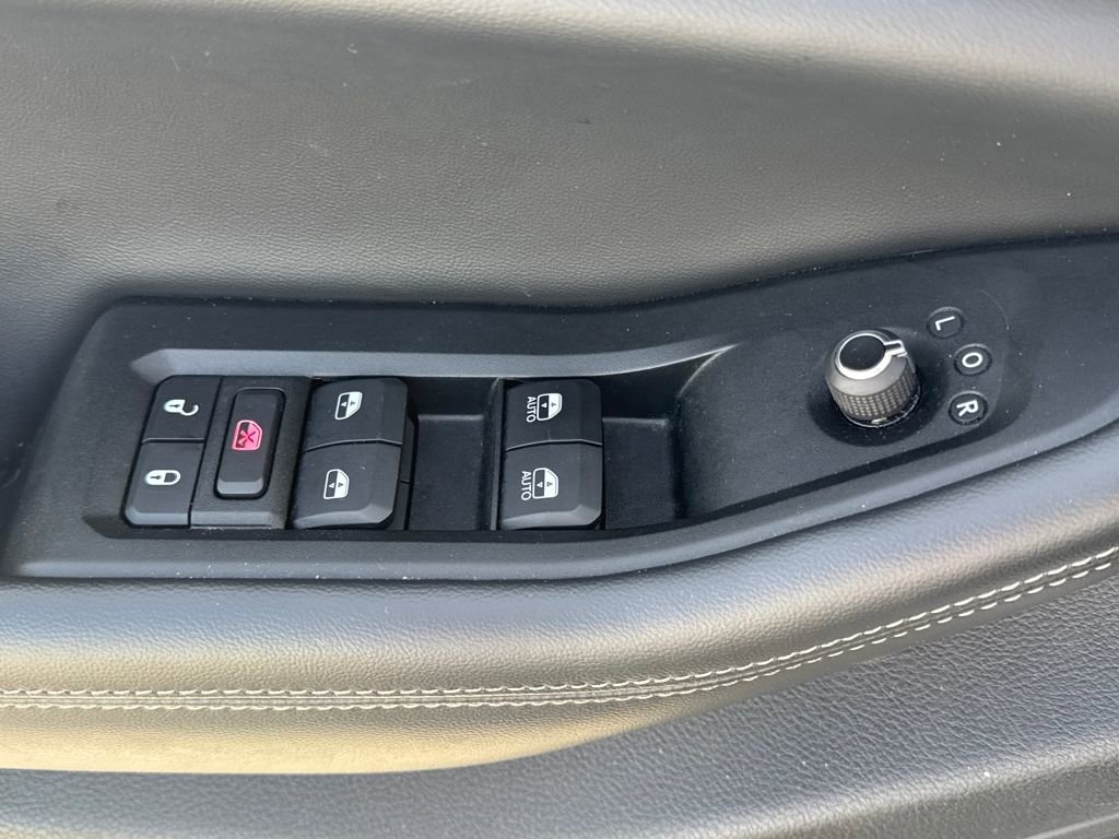 Used 2024 Jeep Grand Cherokee L Limited w/ Luxury Tech Group II image 25