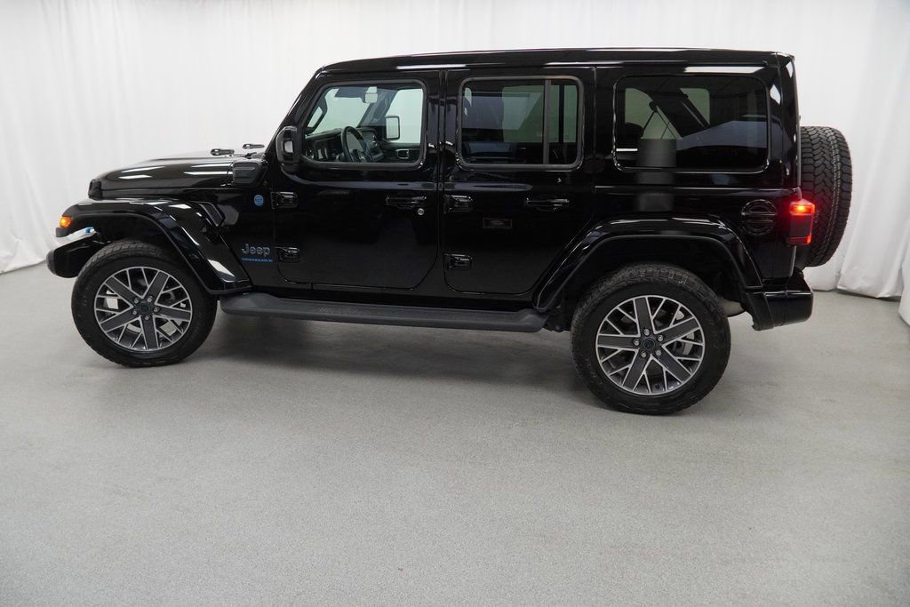 Used 2024 Jeep Wrangler High Altitude image 17