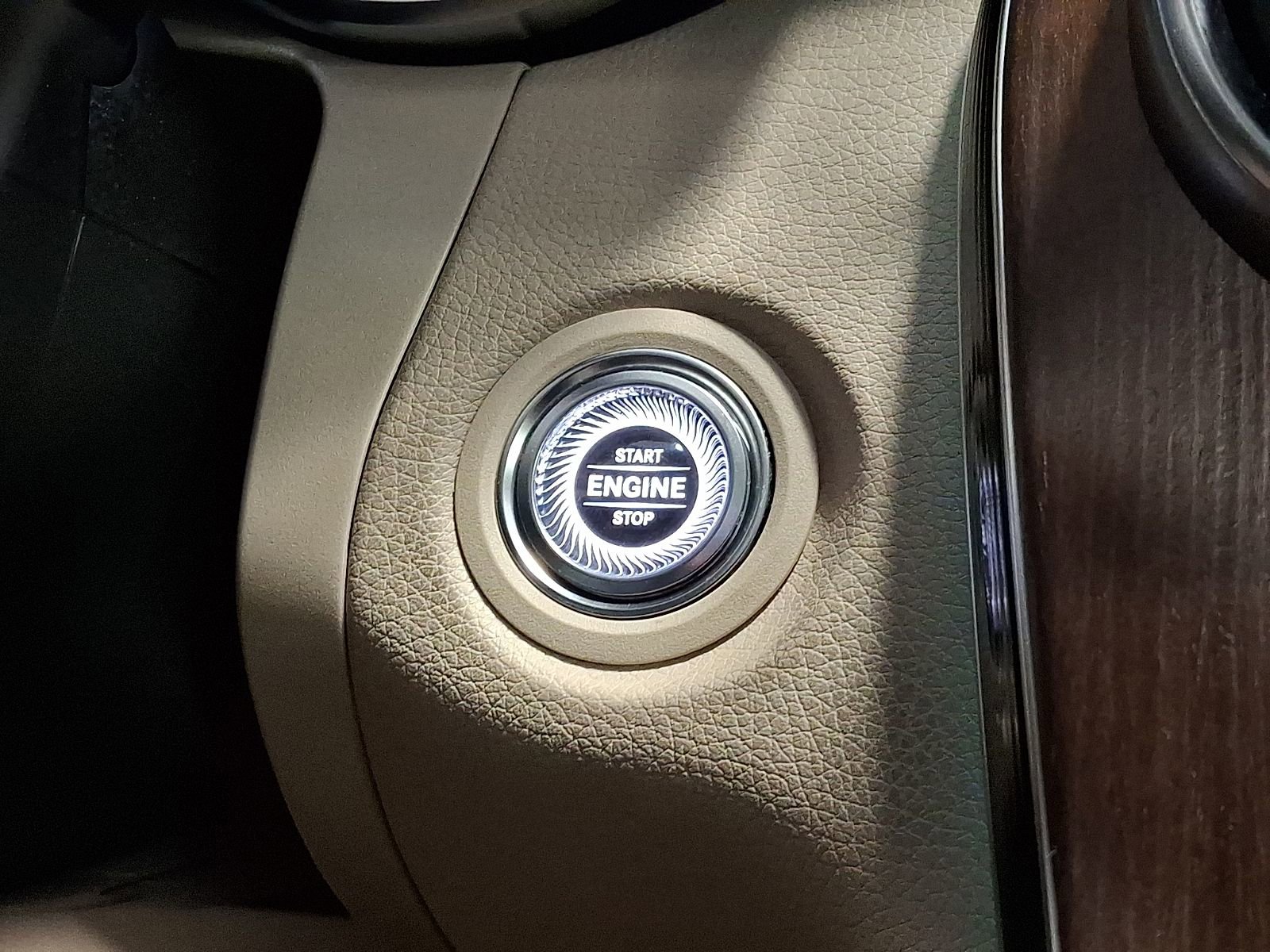 Used 2021 Mercedes-Benz GLC 300 4MATIC image 24