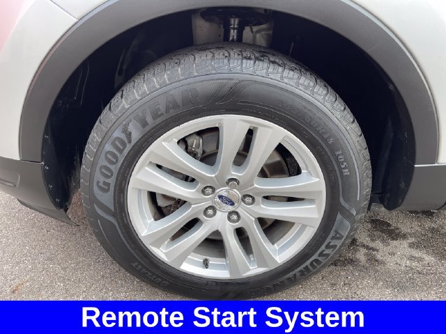 Used 2018 Ford Explorer XLT w/ Equipment Group 202A AWD/4WD image 13