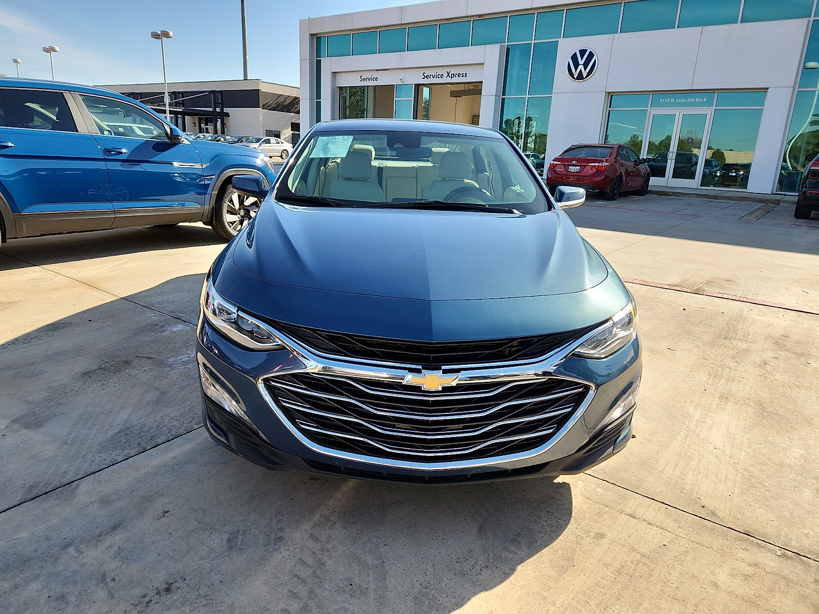 Used 2024 Chevrolet Malibu LT image 2