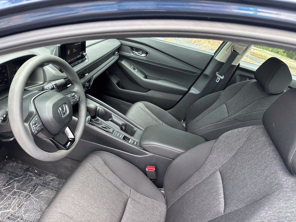 Used 2025 Honda Accord SE image 16