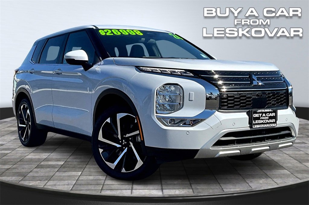 Used 2024 Mitsubishi Outlander SE Black Edition
