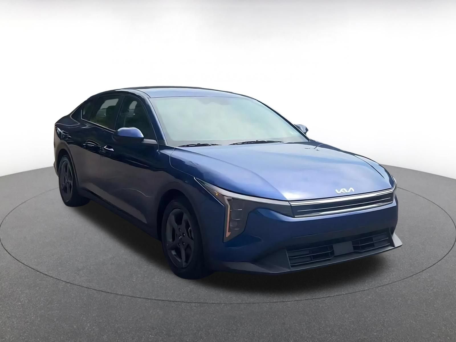 Used 2025 Kia K4 FWD image 2