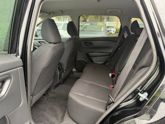Used 2024 Nissan Rogue S AWD/4WD image 13
