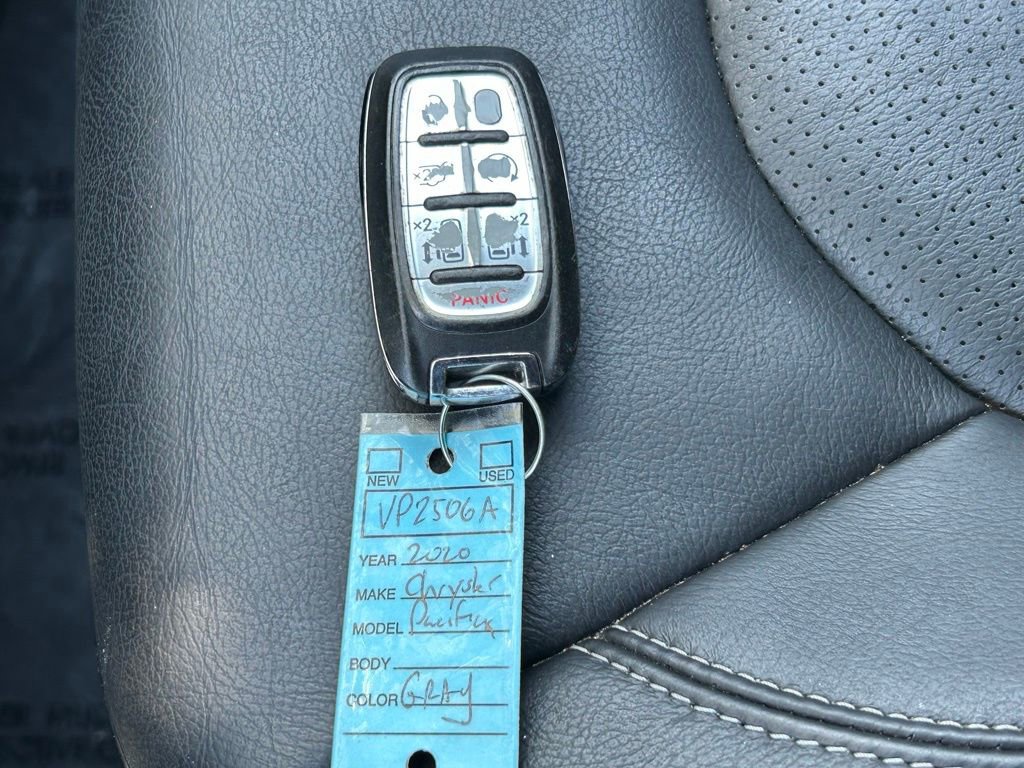 Used 2020 Chrysler Pacifica Touring-L Plus image 57