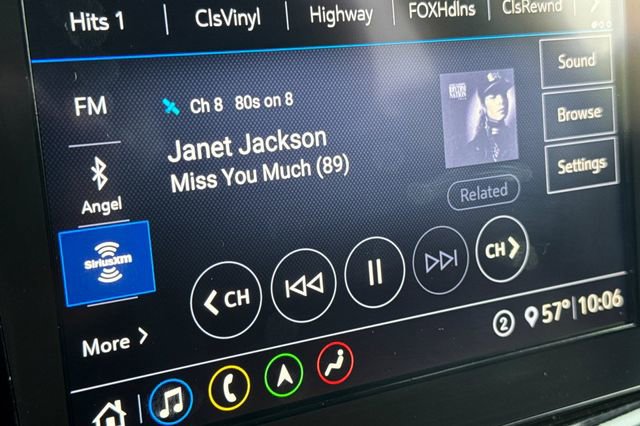 Used 2020 Chevrolet Traverse RS image 27