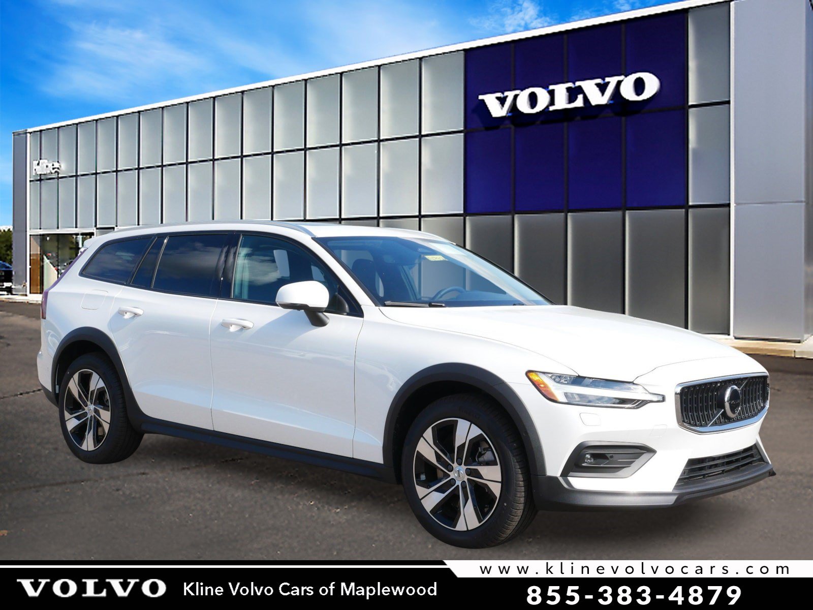 New 2026 Volvo V60 B5 Cross Country Plus w/ Climate Package