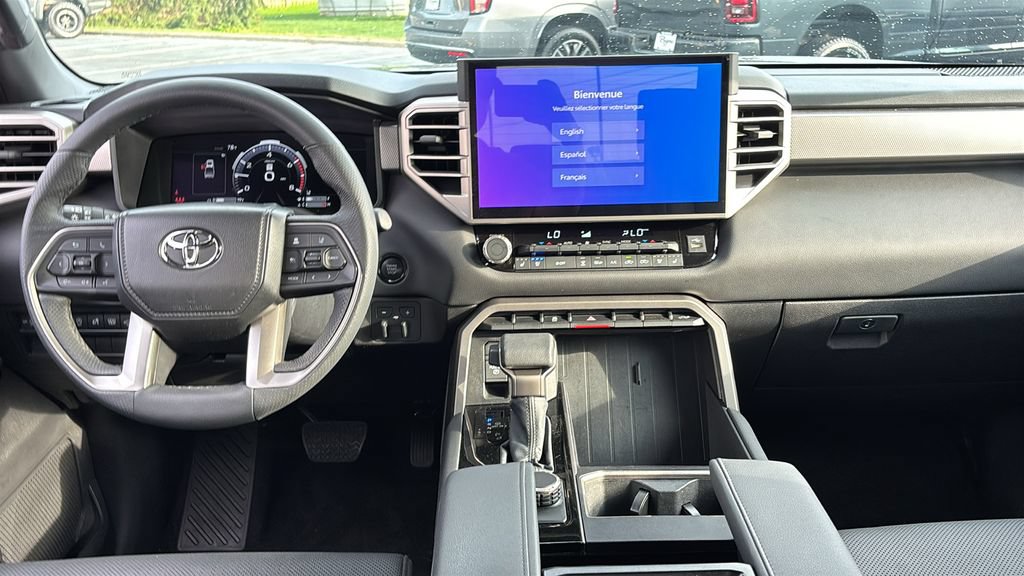Used 2025 Toyota Tundra Limited AWD/4WD image 9