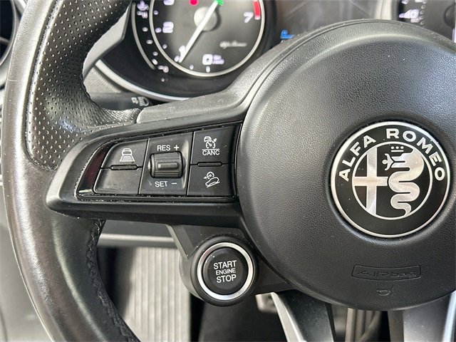 Used 2022 Alfa Romeo Stelvio Veloce image 22