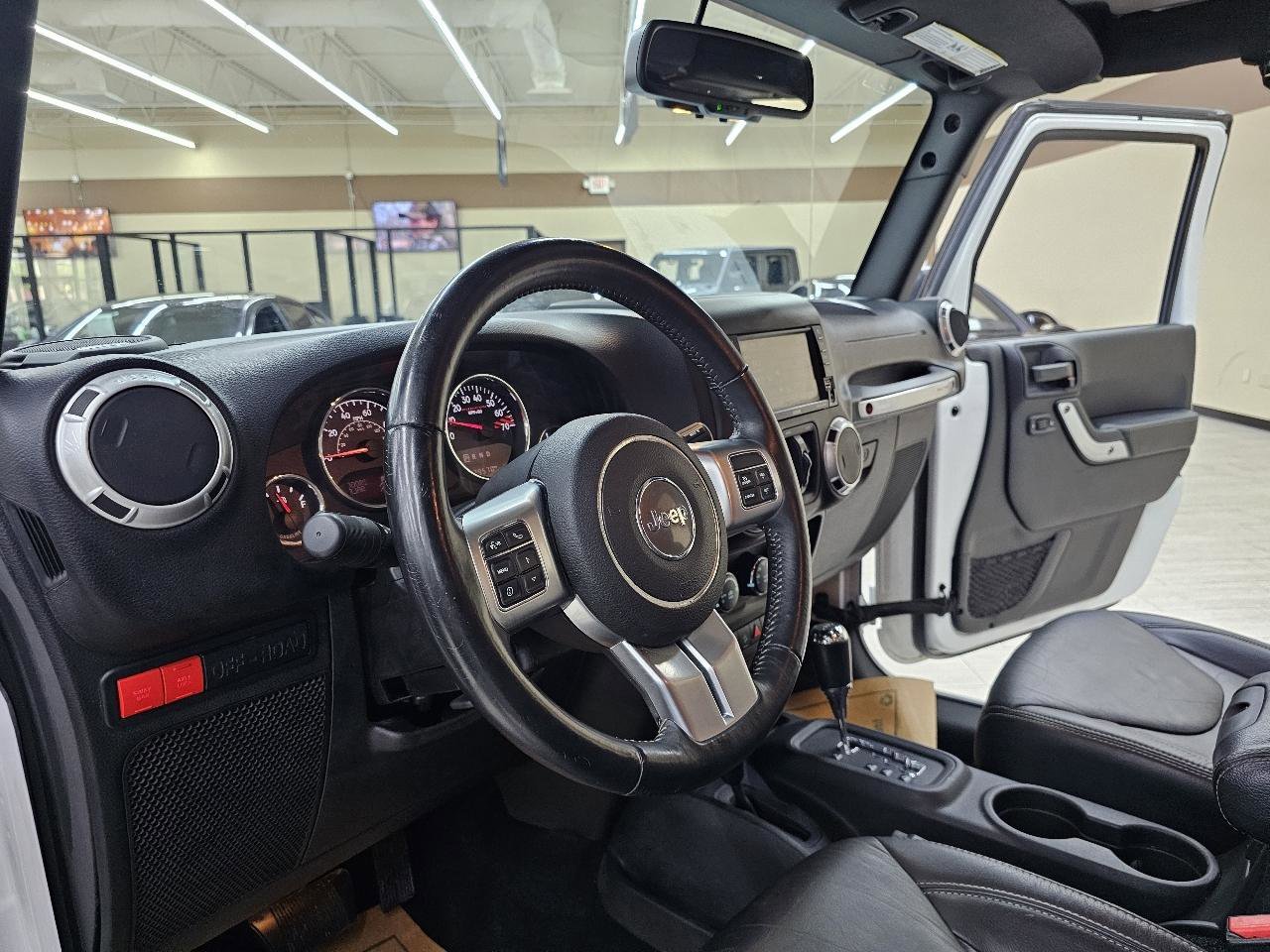 Used 2016 Jeep Wrangler Unlimited Rubicon AWD/4WD image 16