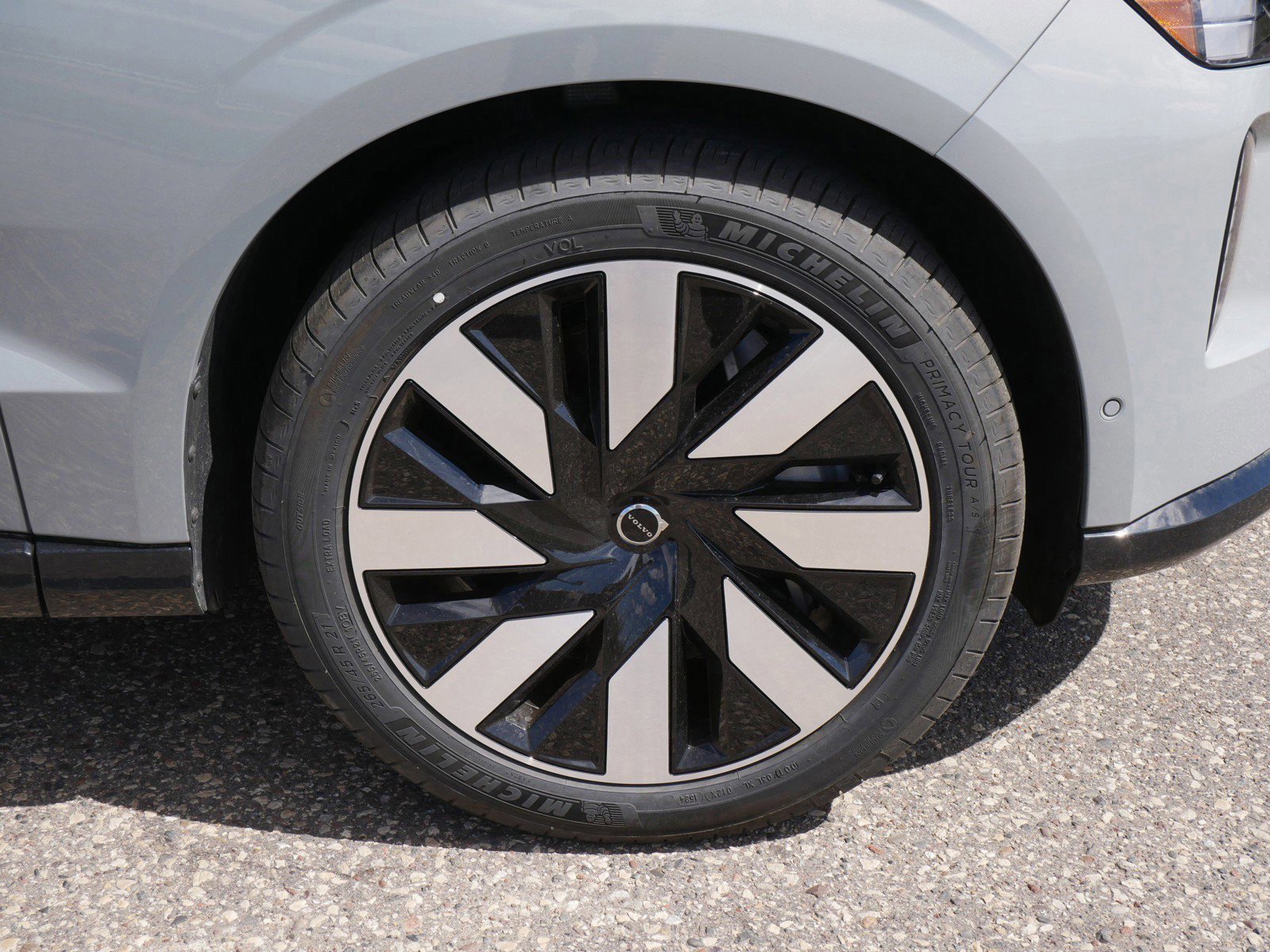 New 2025 Volvo EX90 Ultra image 4