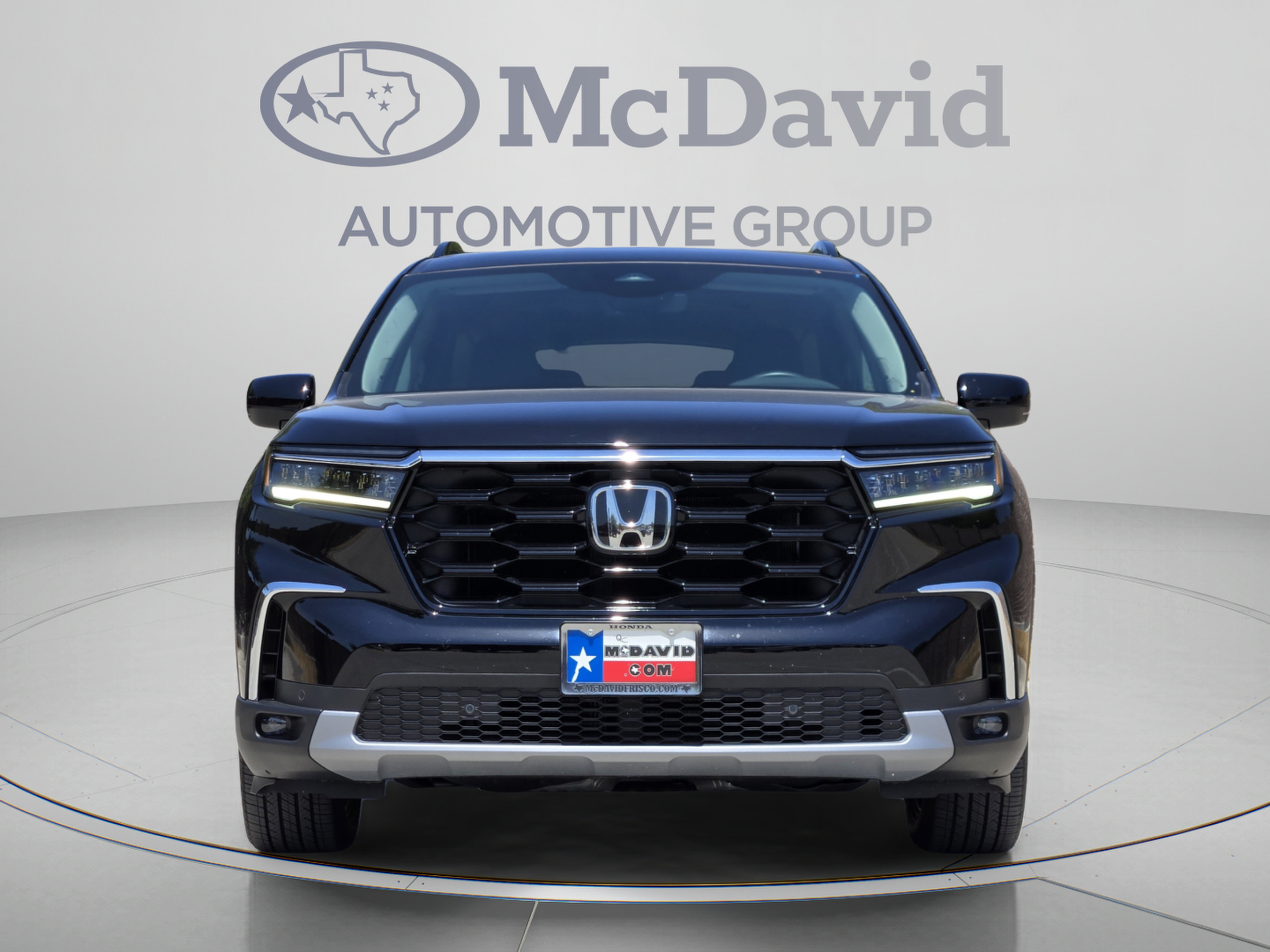 Certified 2025 Honda Pilot Touring image 8