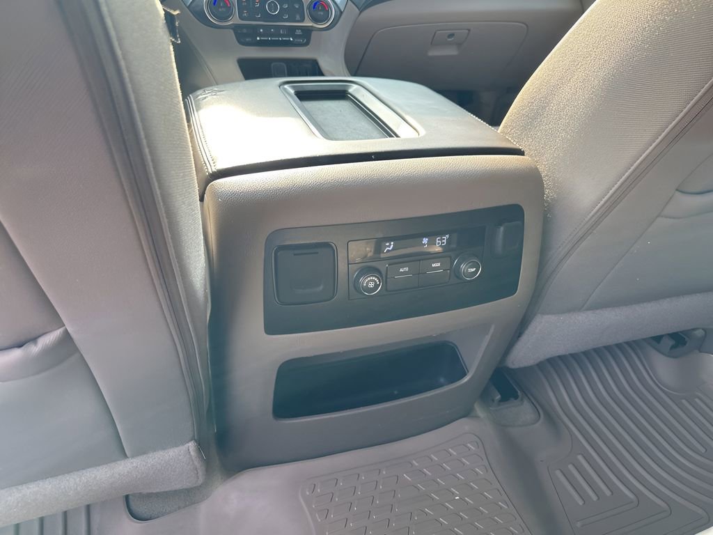 Used 2016 Chevrolet Suburban LS image 21