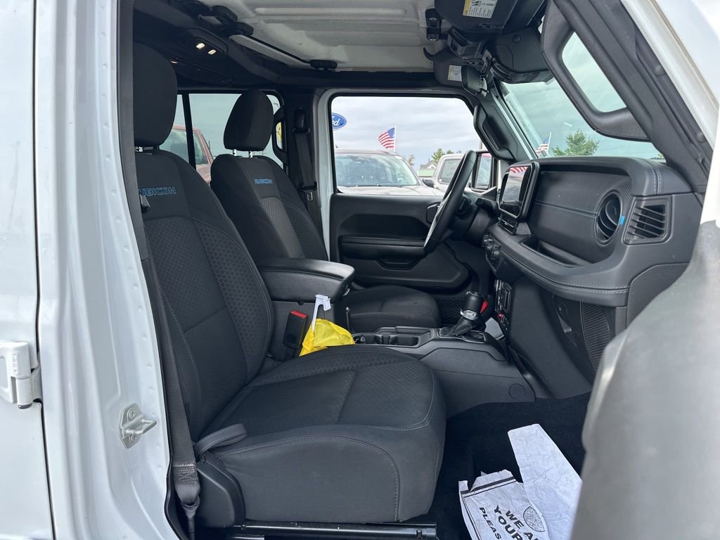 Used 2024 Jeep Wrangler Unlimited Rubicon 4xe image 28