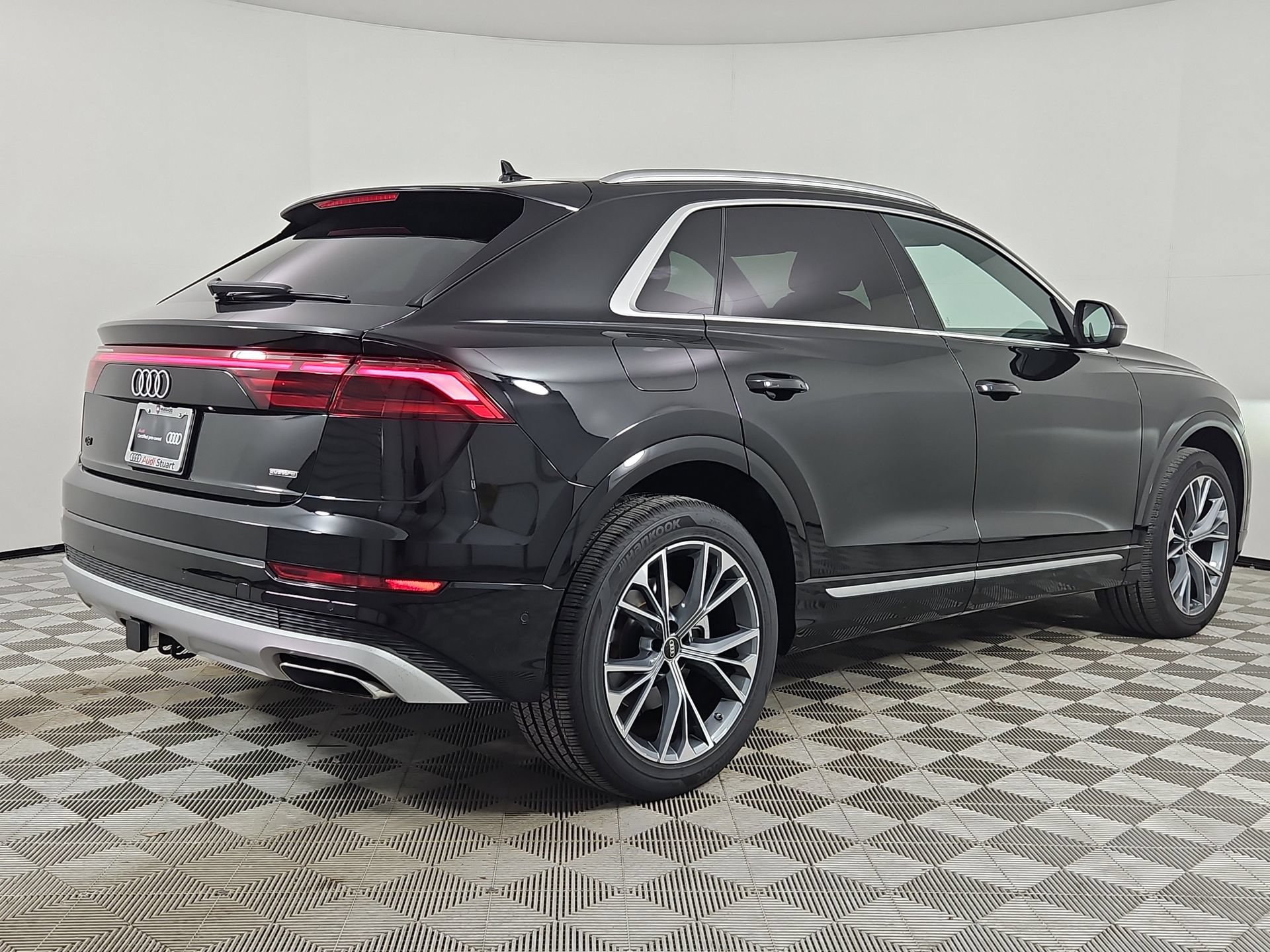 Certified 2025 Audi Q8 Premium Plus w/ Premium Plus Package AWD/4WD image 7