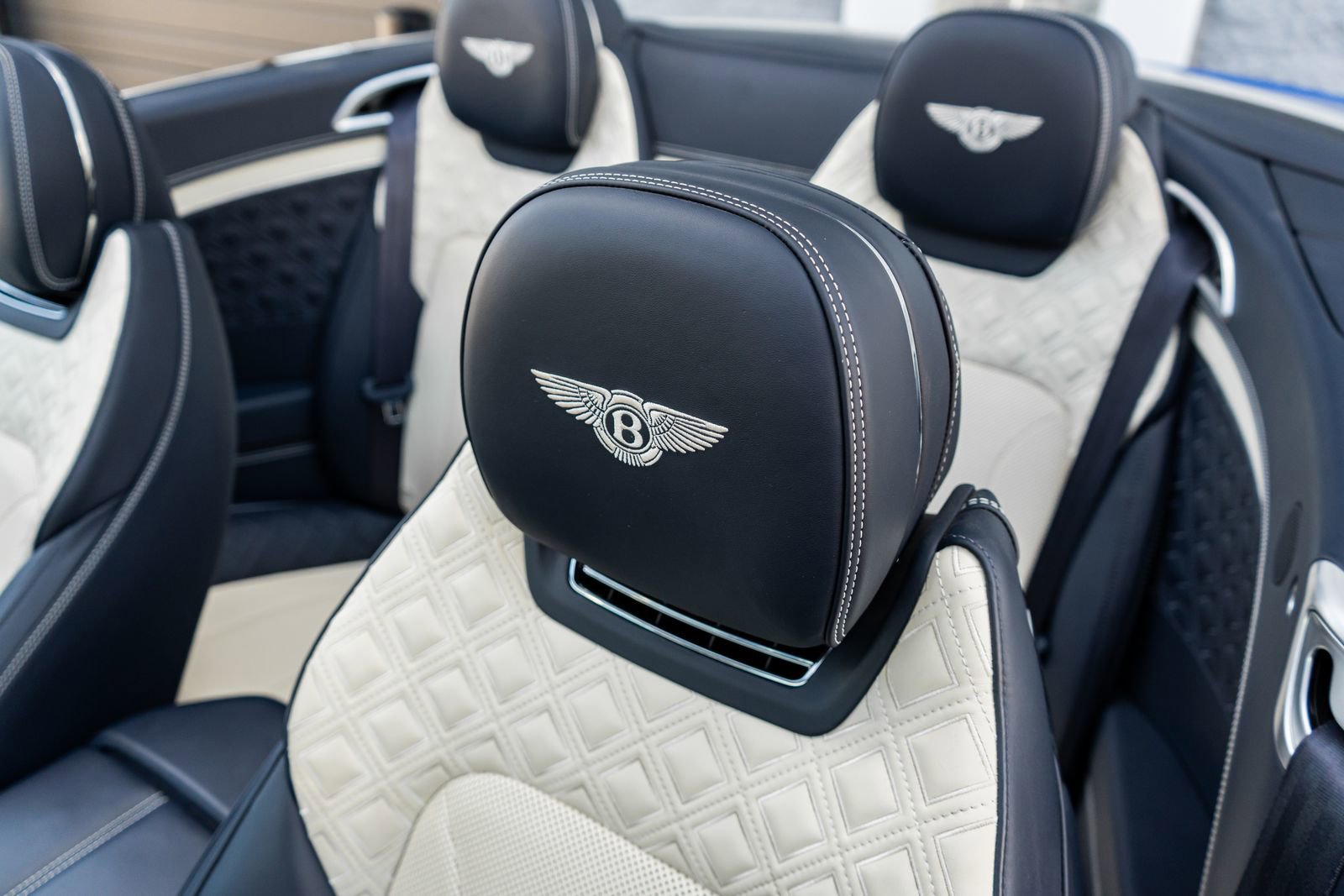 Used 2020 Bentley Continental GT AWD/4WD image 28