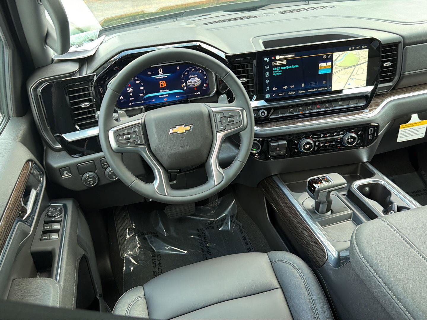 New 2026 Chevrolet Silverado 1500 LT w/ Leather Package RWD image 18