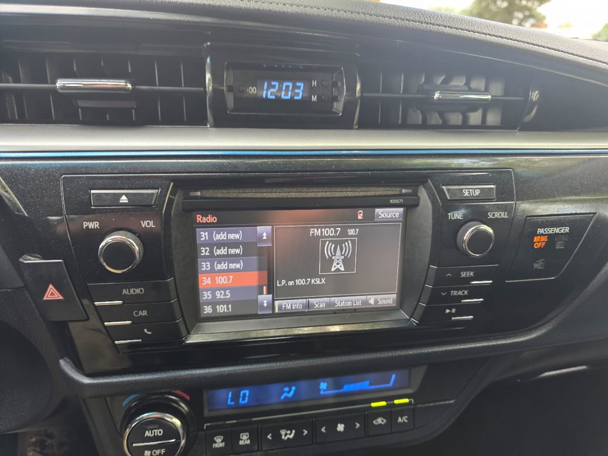Used 2016 Toyota Corolla S FWD image 31