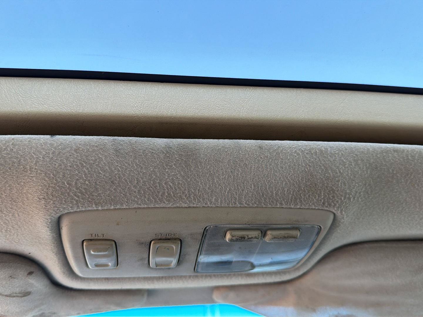 Used 1999 Toyota Avalon XLS FWD image 5