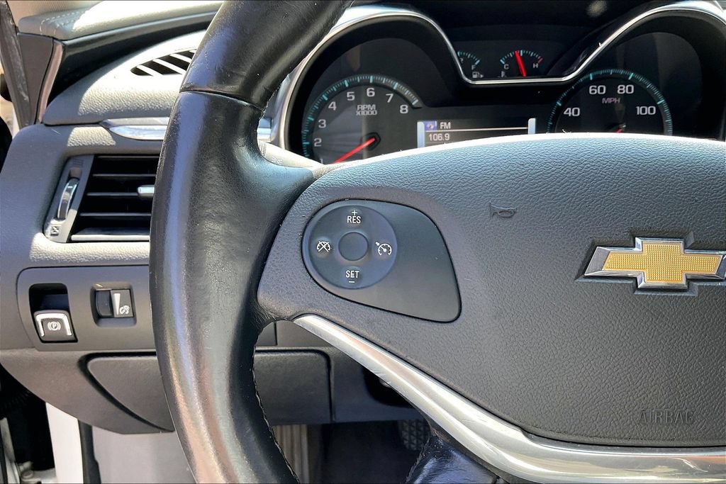 Used 2014 Chevrolet Impala LT w/ Convenience Package FWD image 12