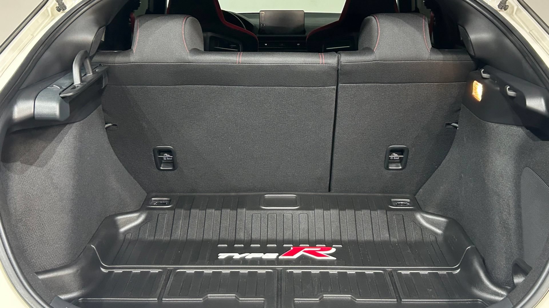 Used 2025 Honda Civic Type R image 32