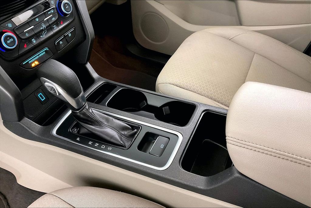 Used 2018 Ford Escape SE w/ Ford Safe & Smart Package image 17