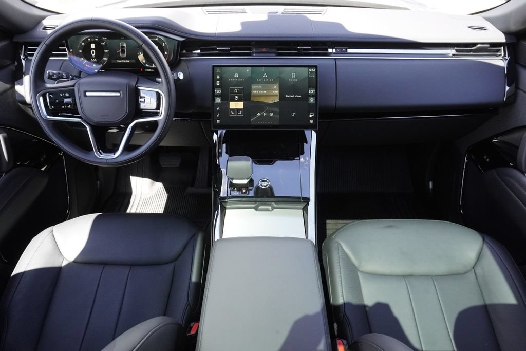 Used 2025 Land Rover Range Rover Sport SE AWD/4WD image 9