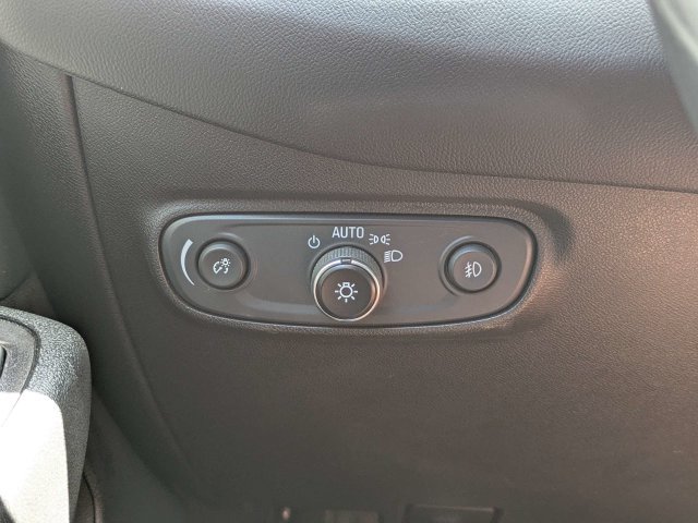 Used 2020 Chevrolet Equinox LT FWD image 36