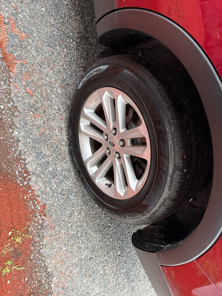 Used 2015 Ford Explorer XLT w/ Equipment Group 202B image 5