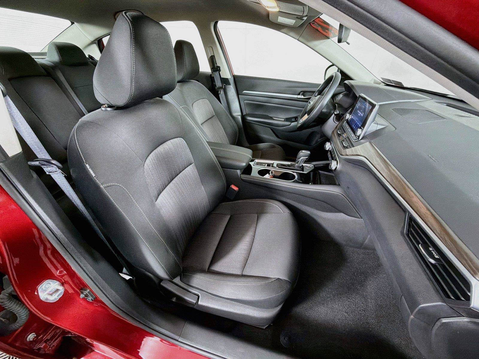 Used 2023 Nissan Altima 2.5 SV AWD/4WD image 28
