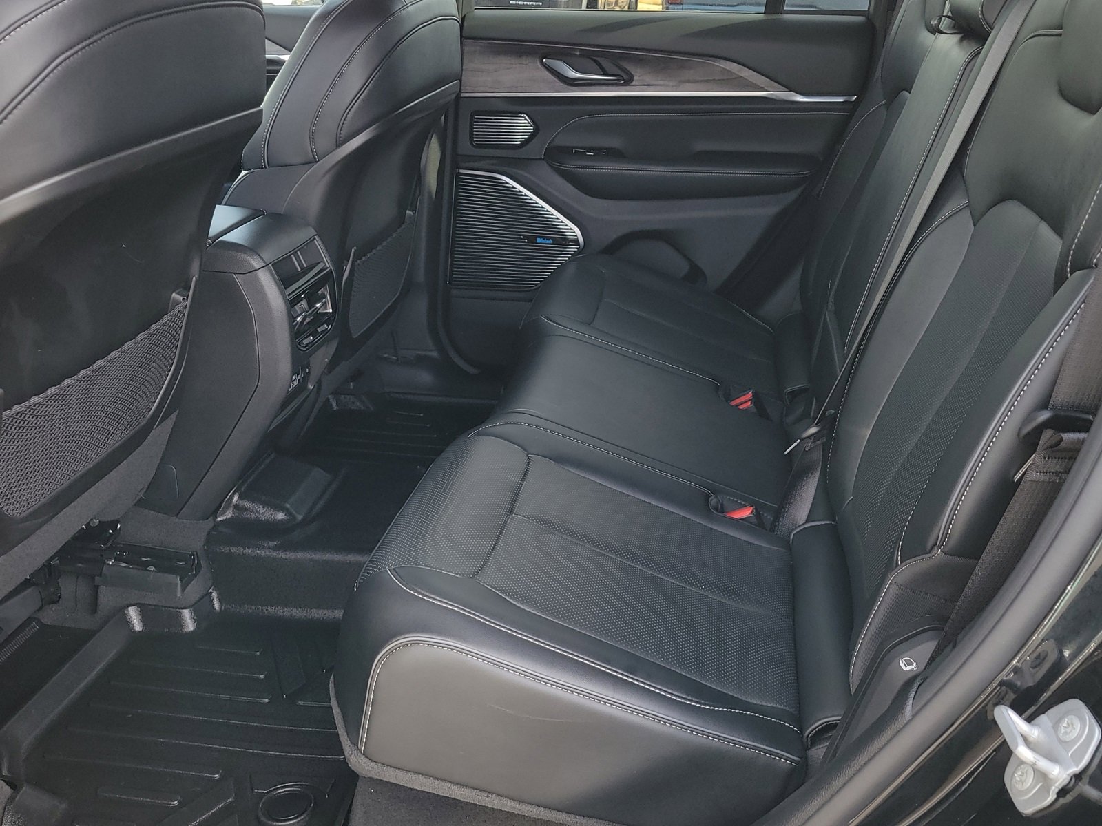 Used 2022 Jeep Grand Cherokee Overland image 8