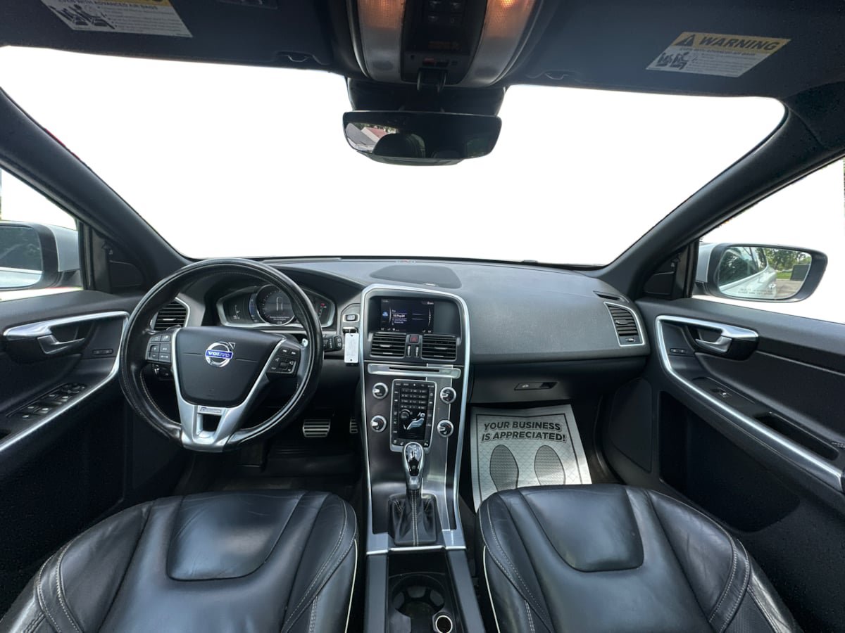 Used 2018 Volvo XC90 T6 Momentum w/ Convenience Package AWD/4WD image 38