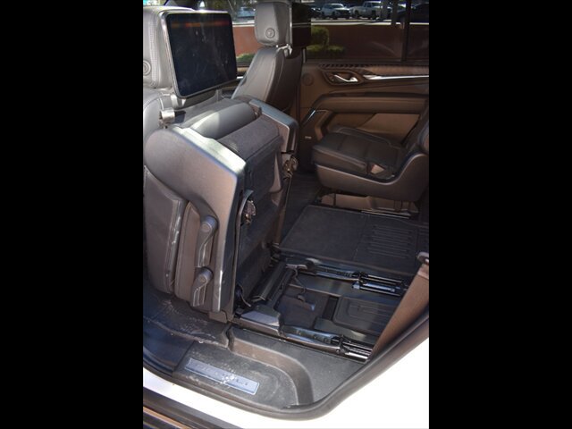 Used 2024 GMC Yukon Denali w/ Denali Reserve Package AWD/4WD image 27