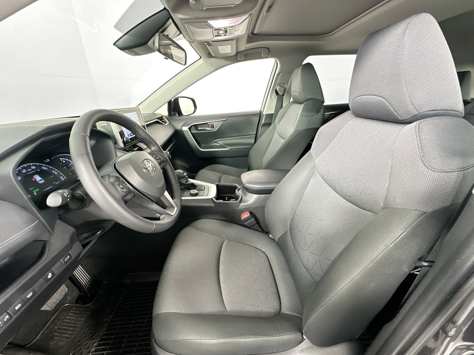 Used 2025 Toyota RAV4 XLE w/ Convenience Package AWD/4WD image 20