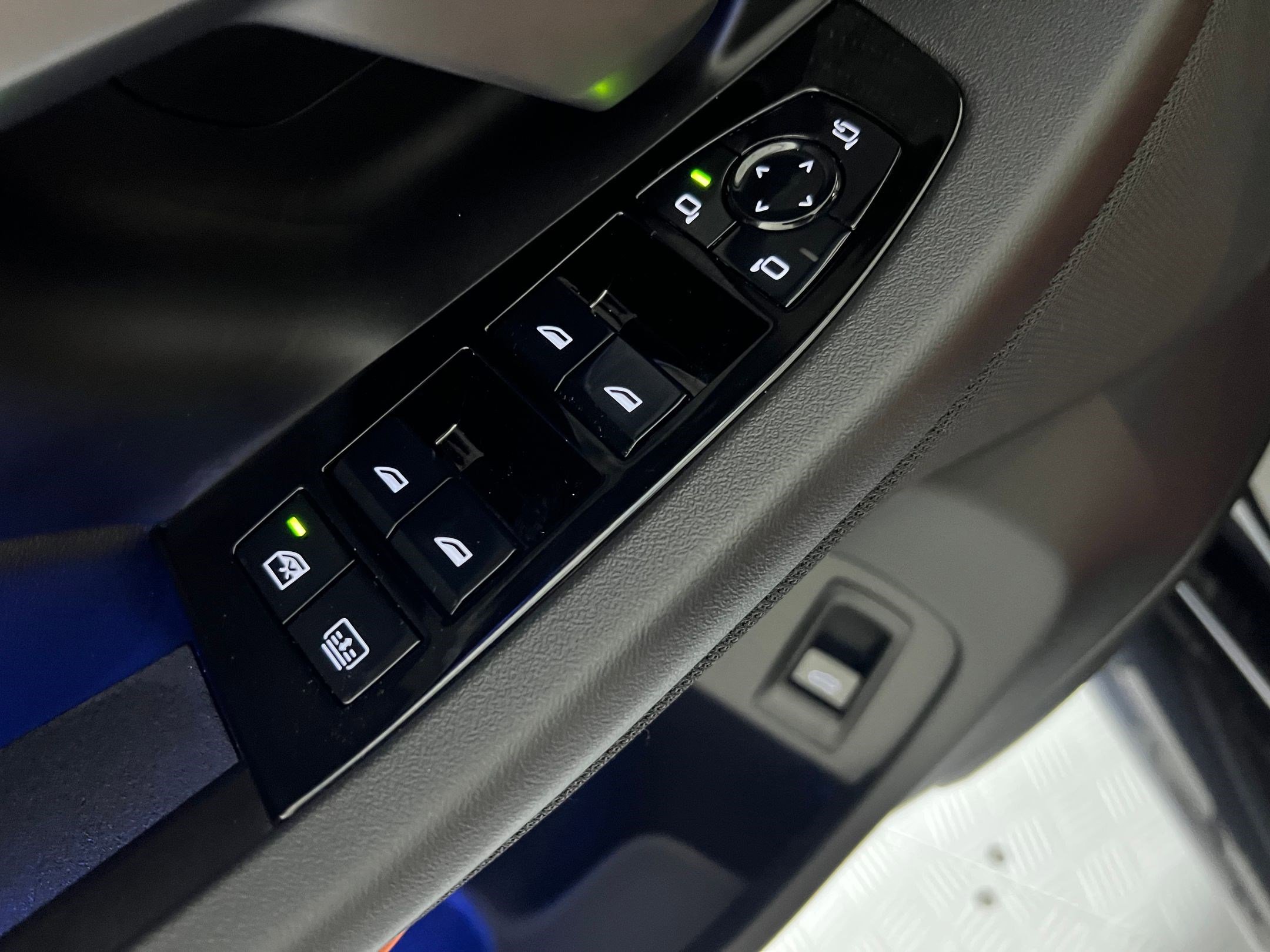 New 2026 BMW M5 w/ Carbon Package image 24