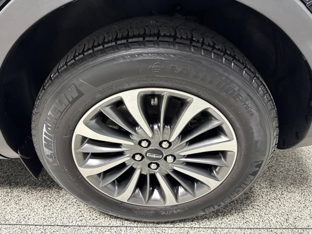 Used 2023 Lincoln Nautilus AWD w/ Premium Package image 16
