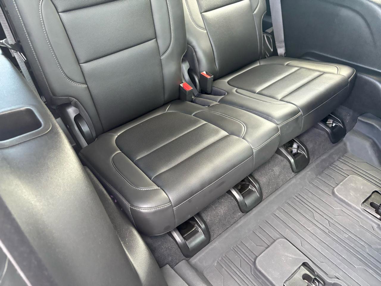 Used 2023 GMC Acadia SLT w/ Technology Package image 52