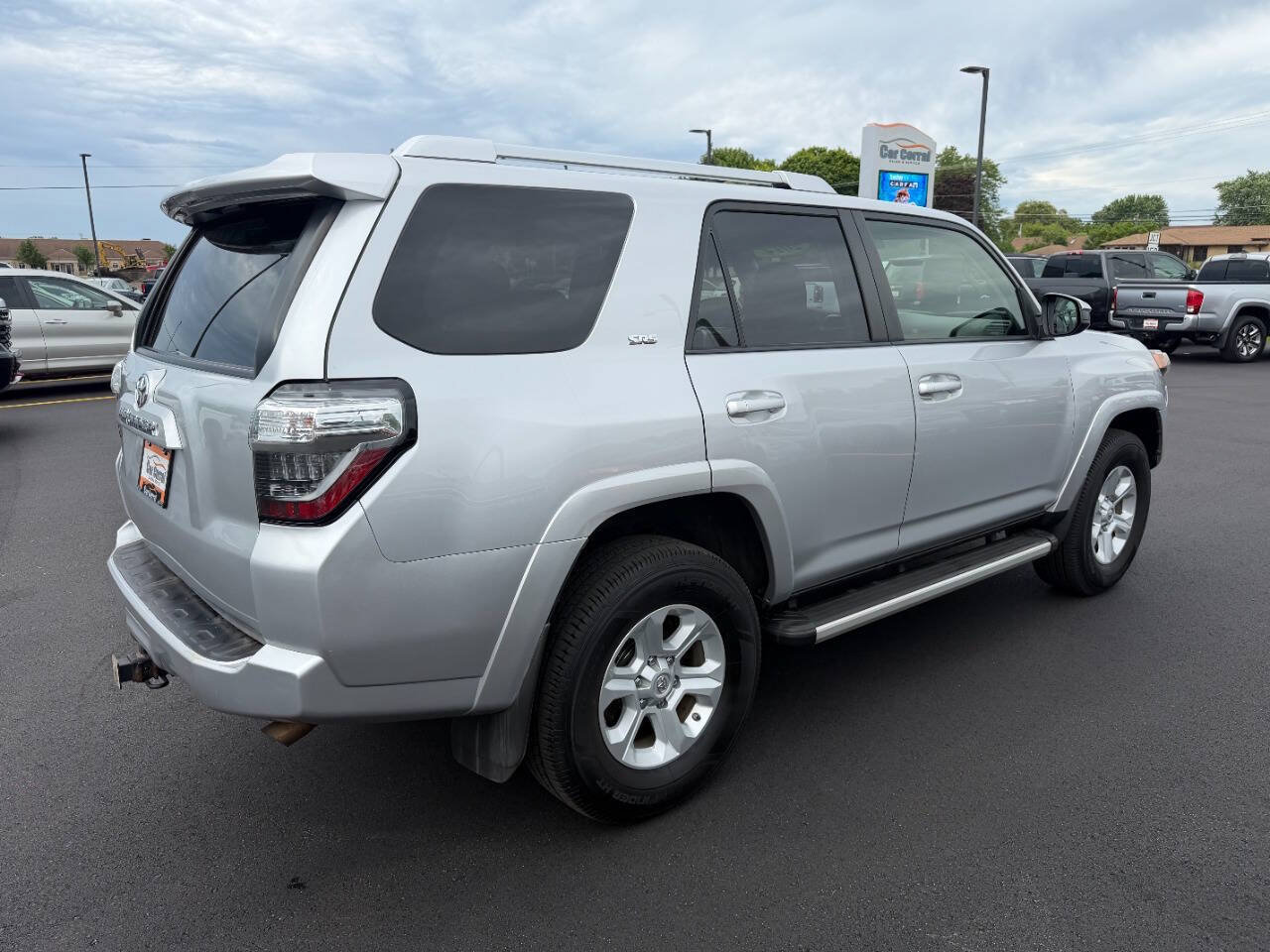 Used 2014 Toyota 4Runner SR5 AWD/4WD image 5
