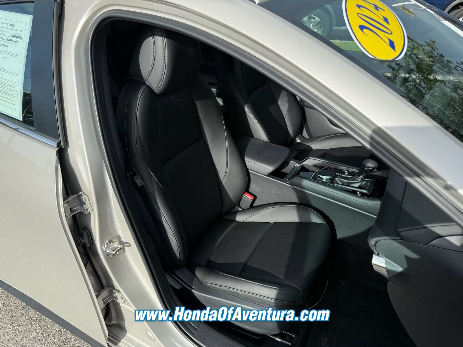 Used 2024 MAZDA MAZDA3 s FWD image 7