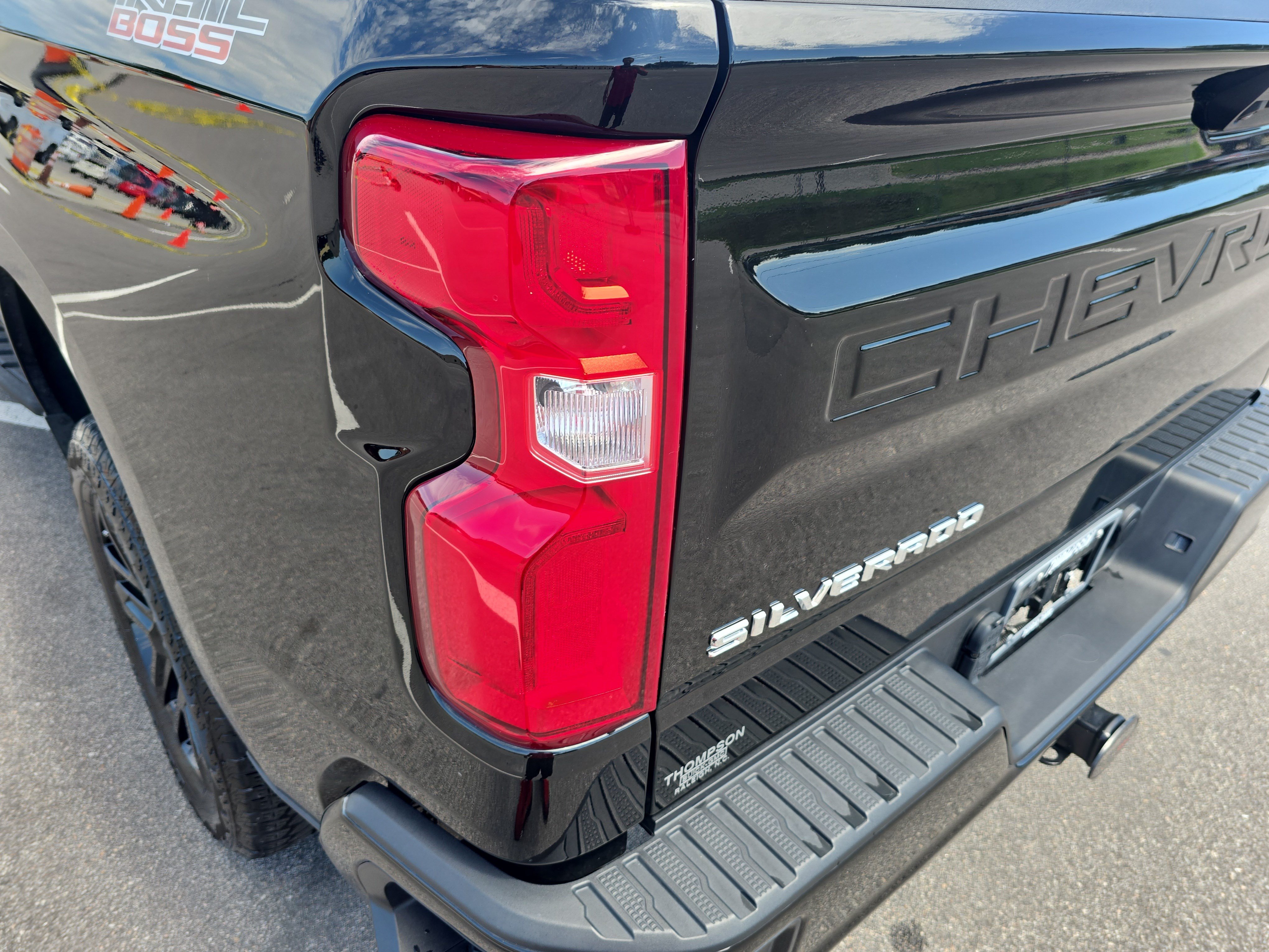 Used 2025 Chevrolet Silverado 1500 LT Trail Boss w/ Convenience Package II AWD/4WD image 35