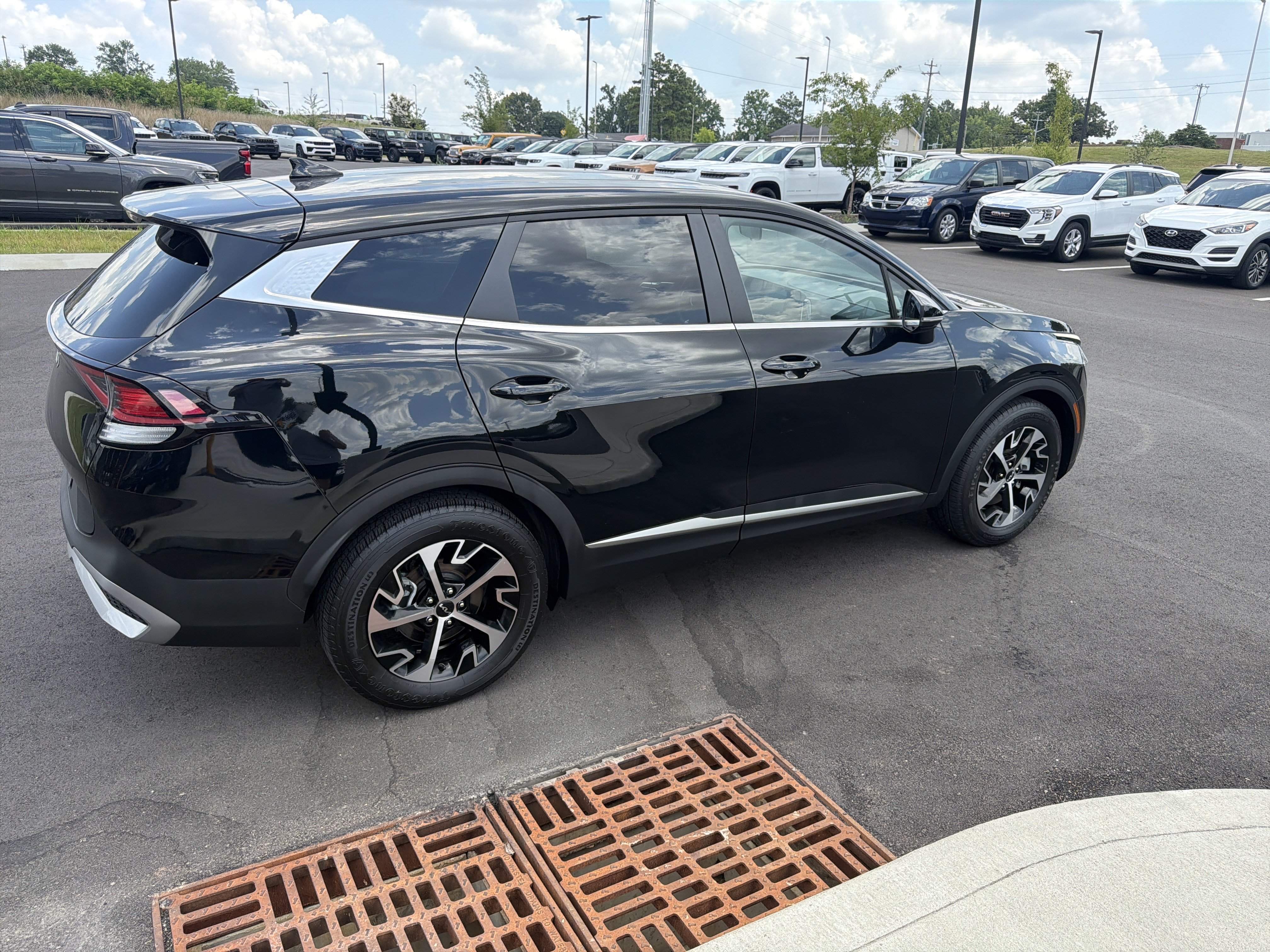 Used 2023 Kia Sportage EX FWD image 13