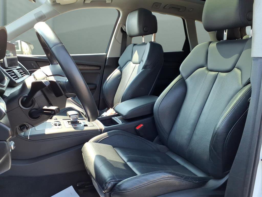 Used 2019 Audi Q5 Prestige w/ Prestige Package image 17