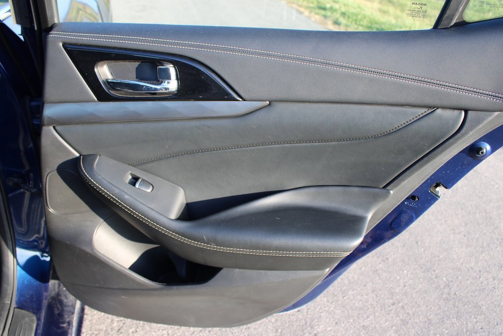 Used 2023 Nissan Maxima SL image 23