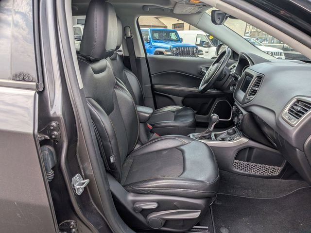 Certified 2018 Jeep Compass Latitude image 32