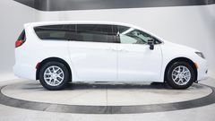 New 2026 Chrysler Voyager LX FWD image 18