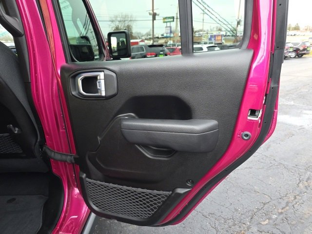Used 2024 Jeep Wrangler Unlimited Rubicon image 42