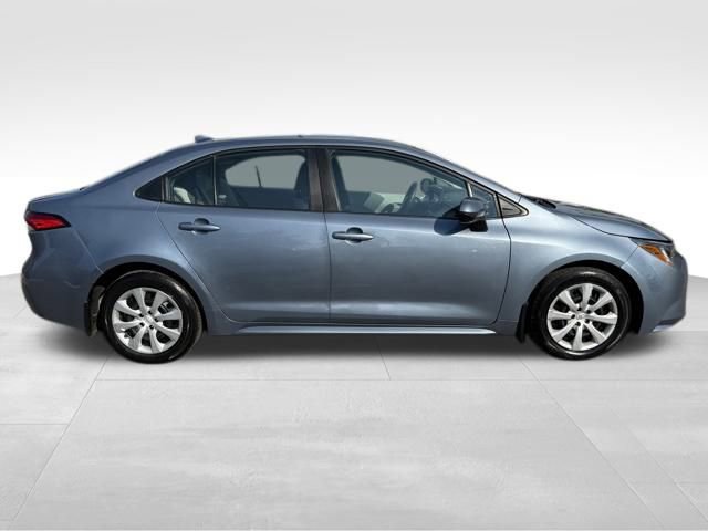 Used 2024 Toyota Corolla LE image 5